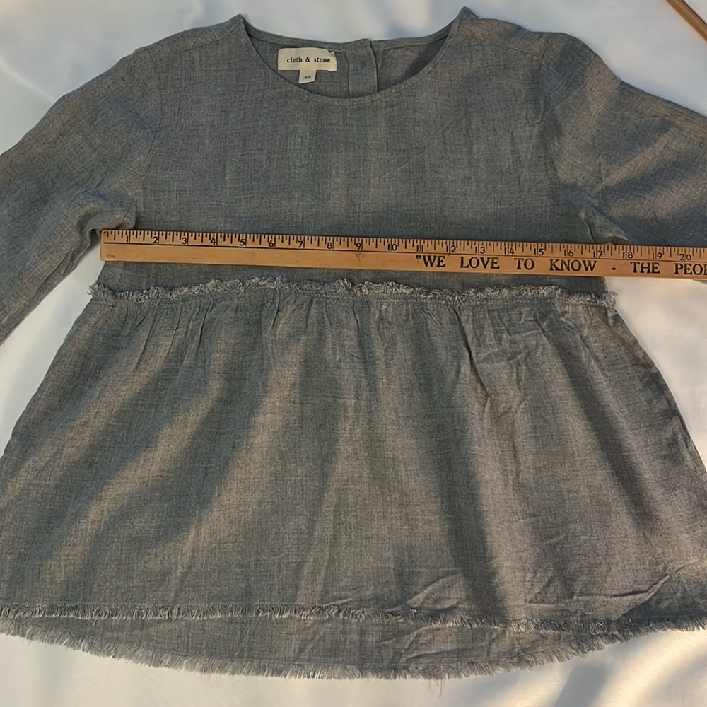 Cloth & Stone Babydoll Gray Top - Picture 7 of 8